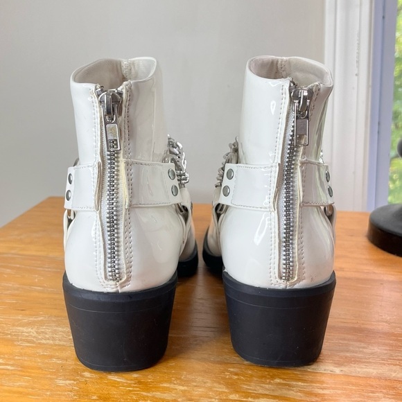 ASOS Design Western Cuban Heel Ankle Boots - Picture 11 of 15